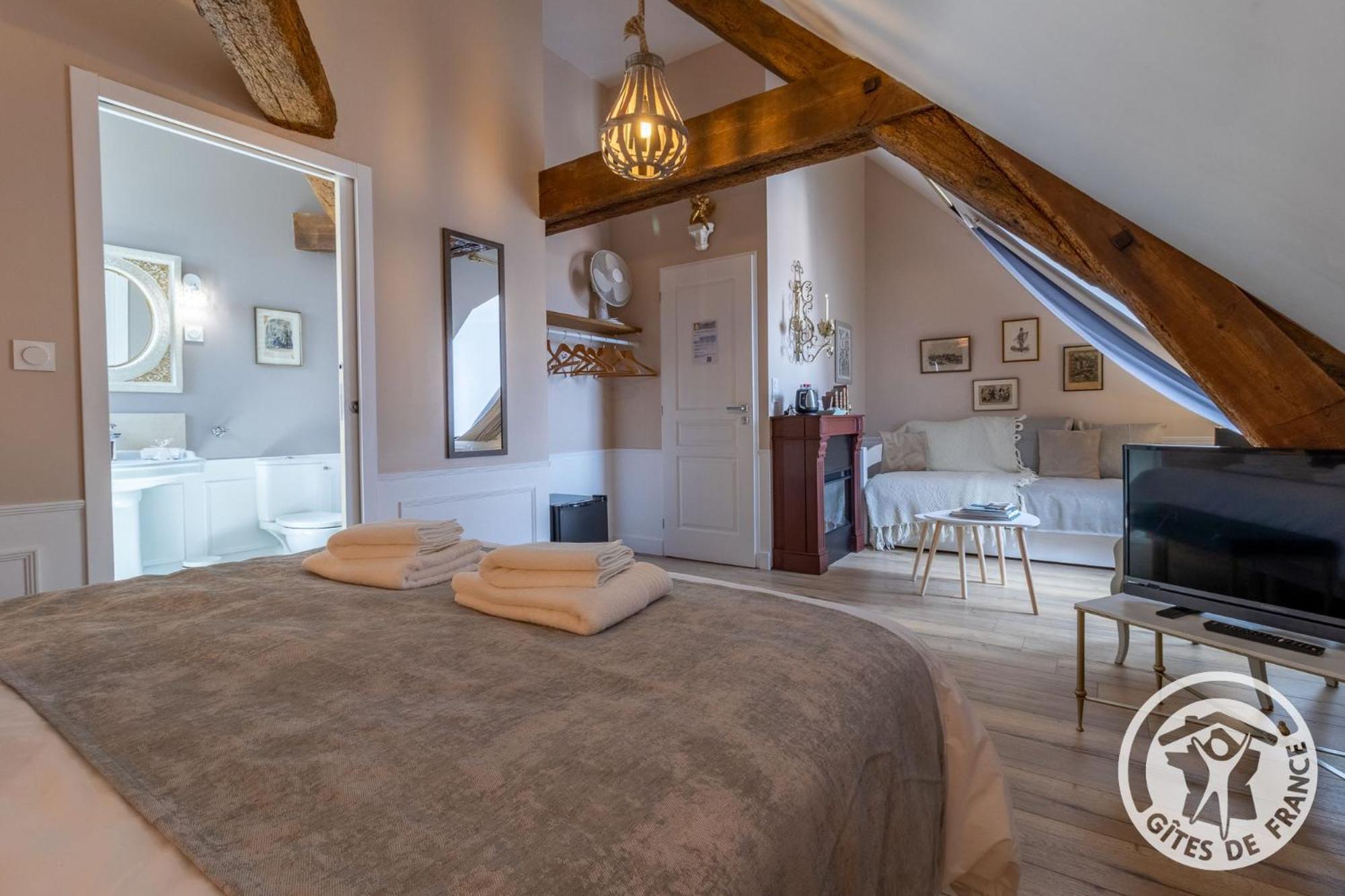 Hotel Le Griffon 1855 Saint-Laurent-Des-Autels Exteriér fotografie